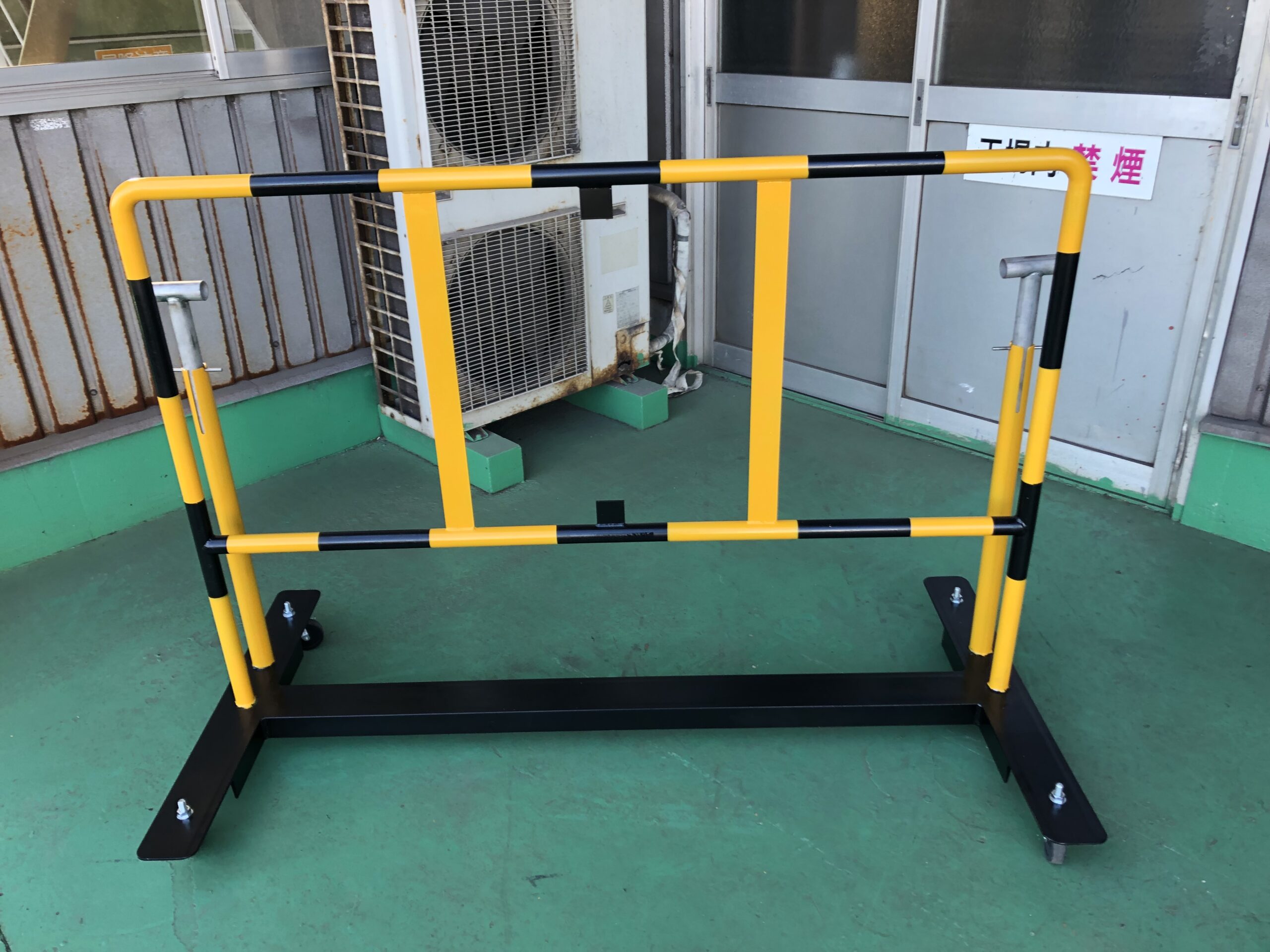 乗り入れ禁止柵