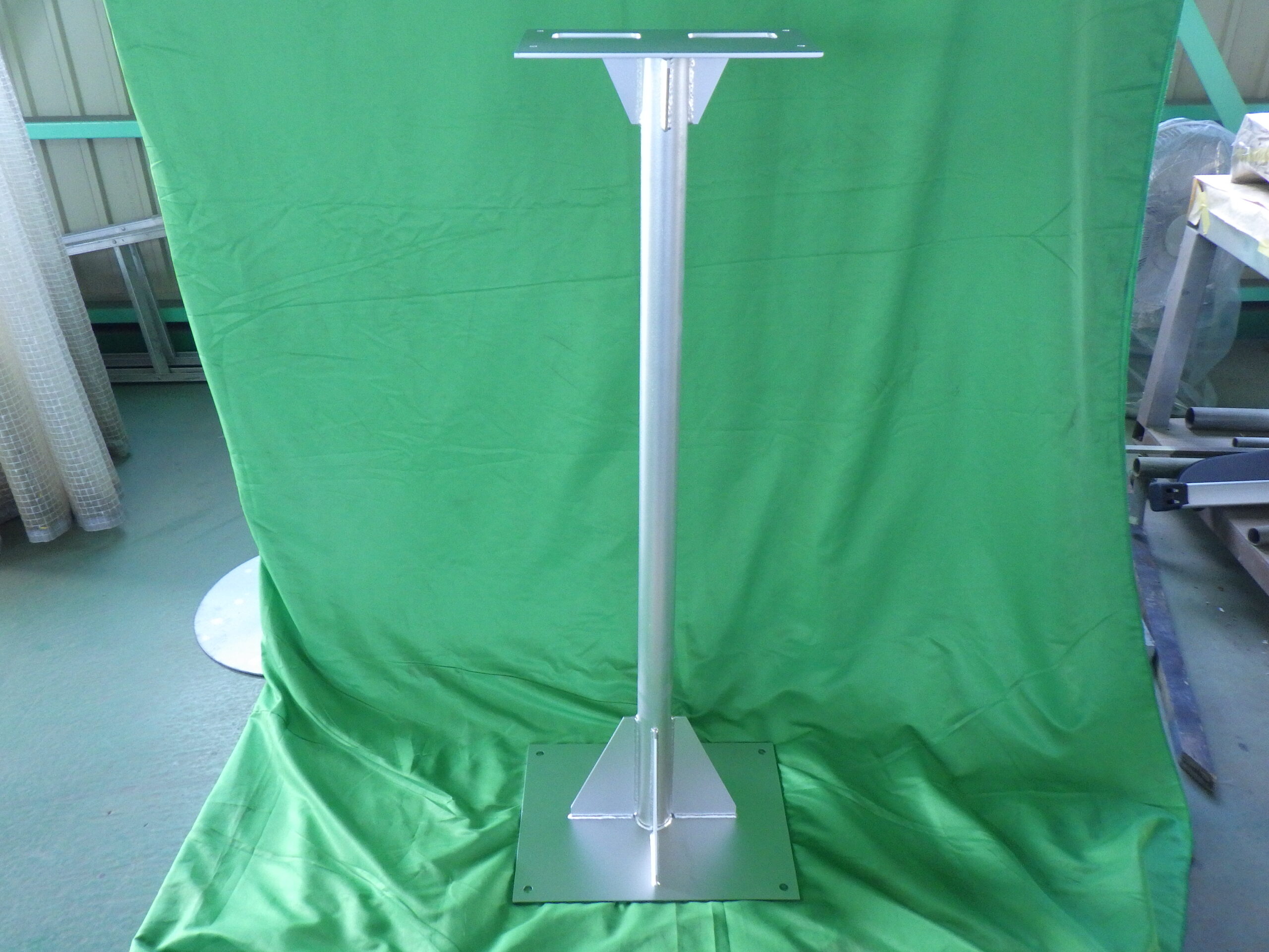 インフラ業界向け制御盤スタンド