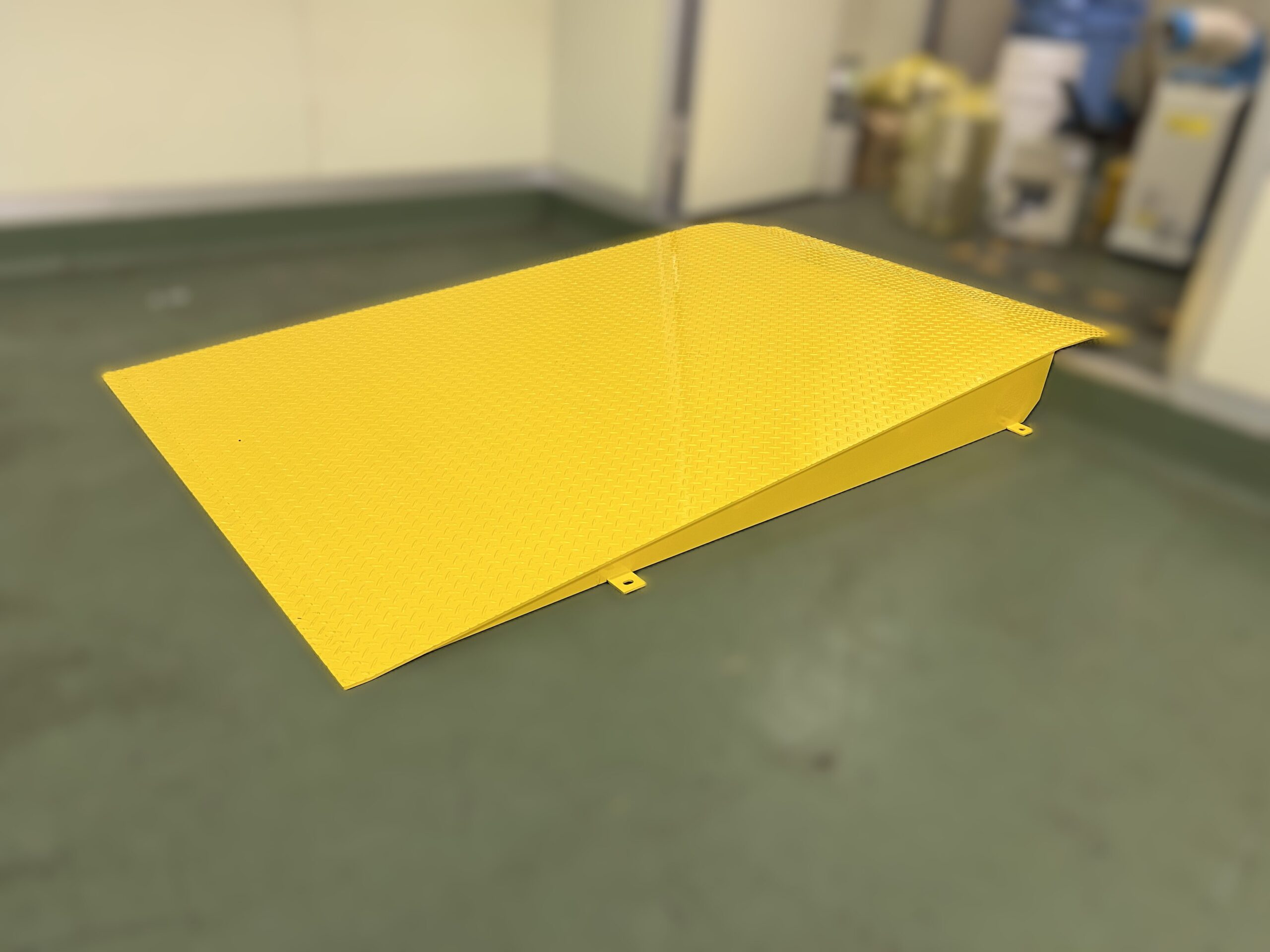 縞鋼板スロープ